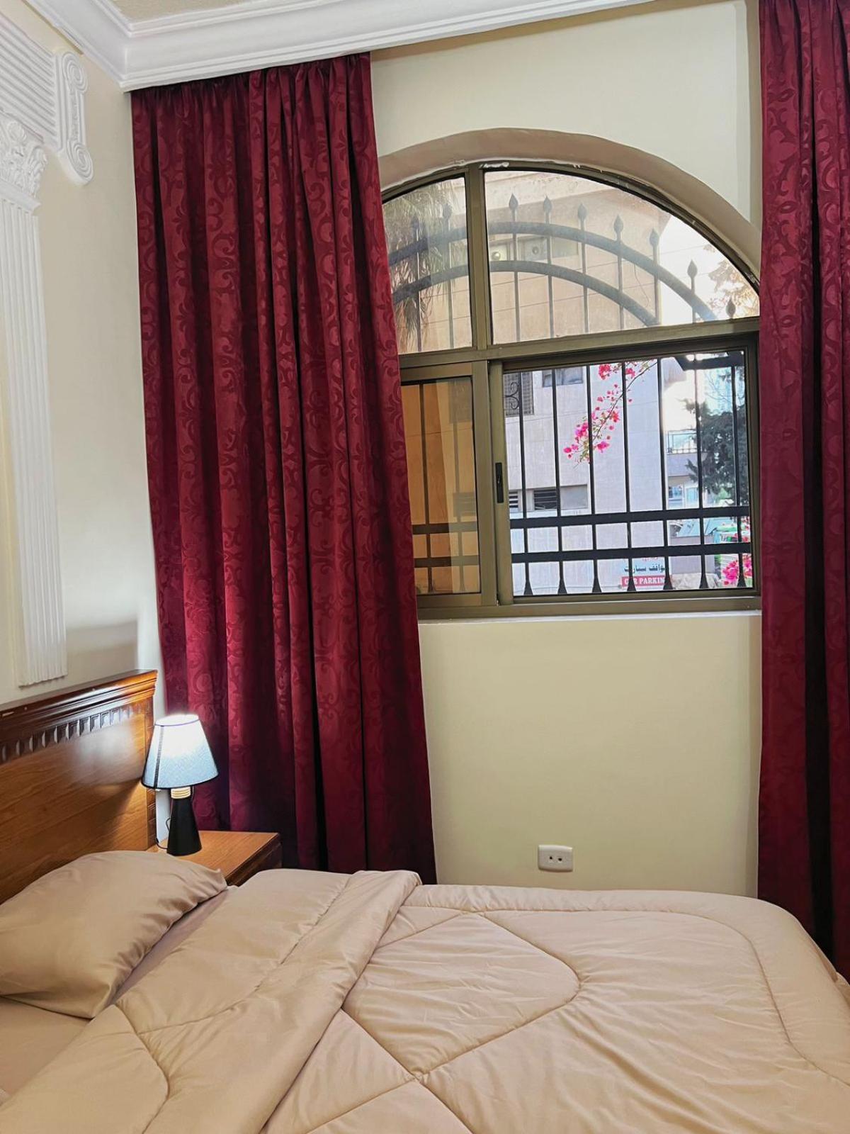 Sufara Hotel Suites Аман Екстериор снимка