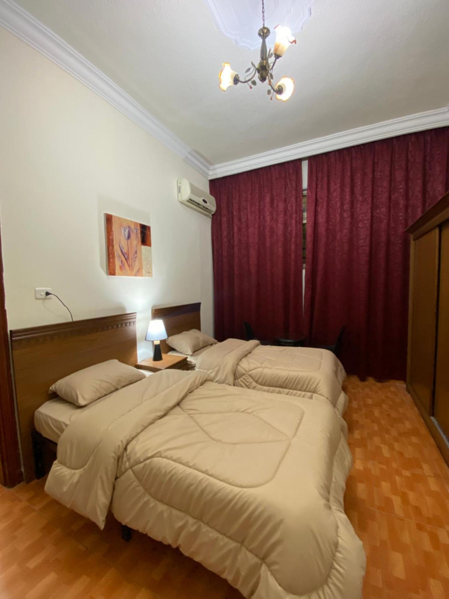Sufara Hotel Suites Аман Екстериор снимка